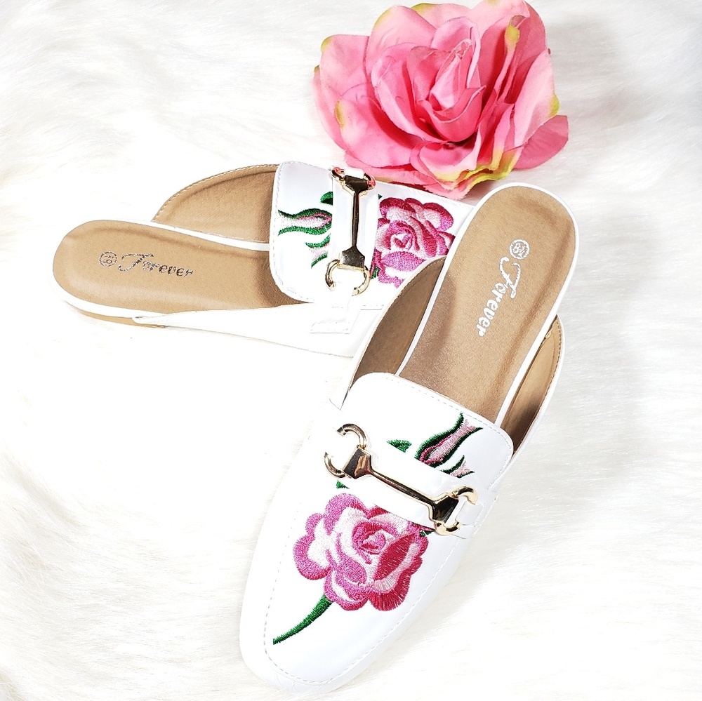 New From Boutique! White and Pink Mules